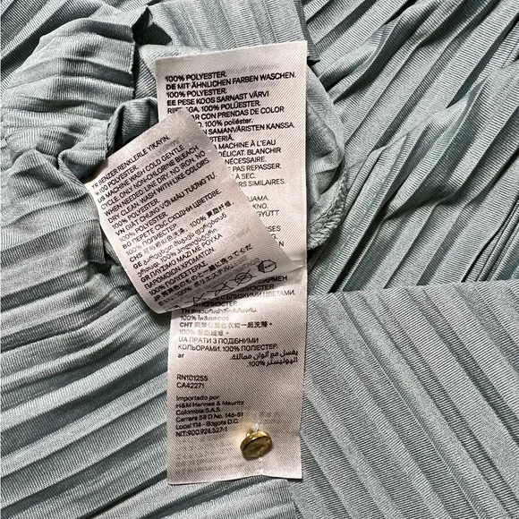 H&M pleated dress - Picture 7 of 8